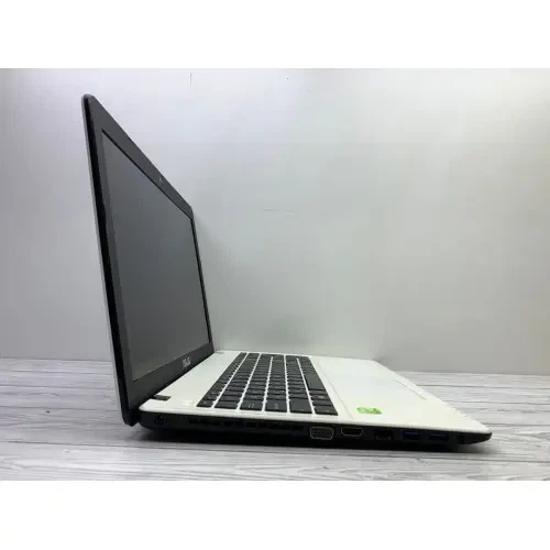 Ноутбук Asus X552 15.6 Core i3-4030U 1.9 ГГц 8GB 120GB + Windows 10 Pro + АКБ + ЗП Вживані Б/В | 27740 - зображення 3