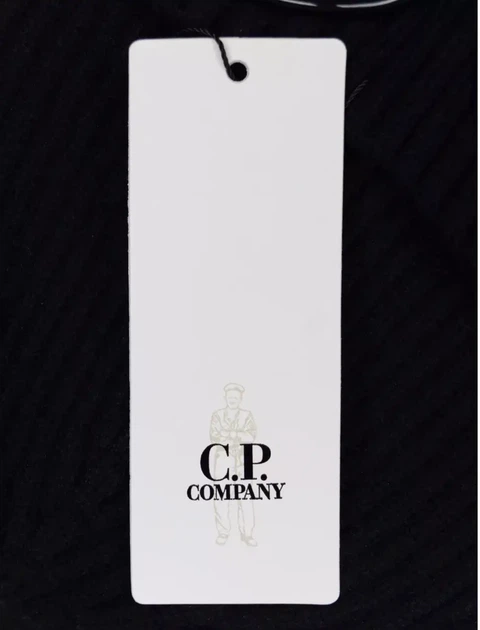Шапка C.P. Сompany, One size(универсальный размер), Унисекс, черного цвета. - Фото 3 Шапка C.P. Сompany, One size(универсальный размер), Унисекс, черного цвета. - изображение 3