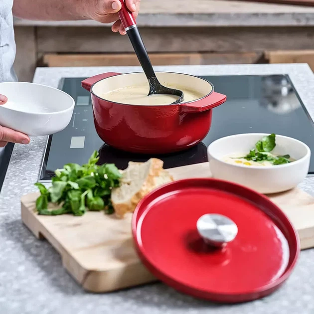 Каструля чавунна з кришкою KitchenAid 26 см 5,2 л червона (CC006060-001) - зображення 4