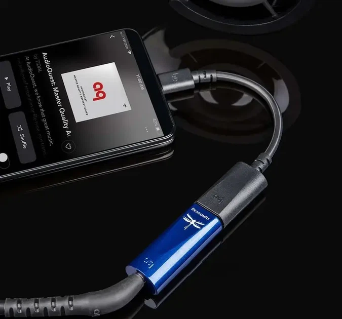 Аудіофільський ЦАП Audioquest Dragonfly Cobalt DAC - Фото 3 Аудіофільський ЦАП Audioquest Dragonfly Cobalt DAC - изображение 3