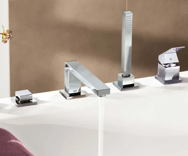 Grohe Eurocube Змішувач на борт ванни, хром (19897001) - Фото 2 Grohe Eurocube Змішувач на борт ванни, хром (19897001) - зображення 2