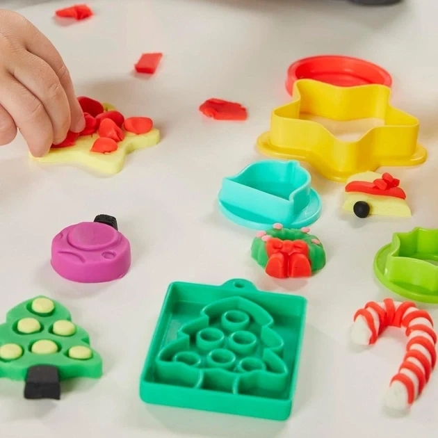 Набор для лепки Праздничный набор Play-Doh Hasbro (F8510) — Пластилин с аксессуарами и формочками - Фото 4 Набор для лепки Праздничный набор Play-Doh Hasbro (F8510) — Пластилин с аксессуарами и формочками - изображение 4