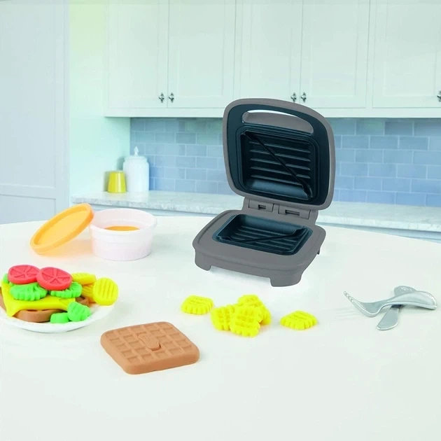 Набор для лепки Сэндвич с сыром Play-Doh Hasbro (E7623) — Пластилин с аксессуарами Бутерброд - изображение 4