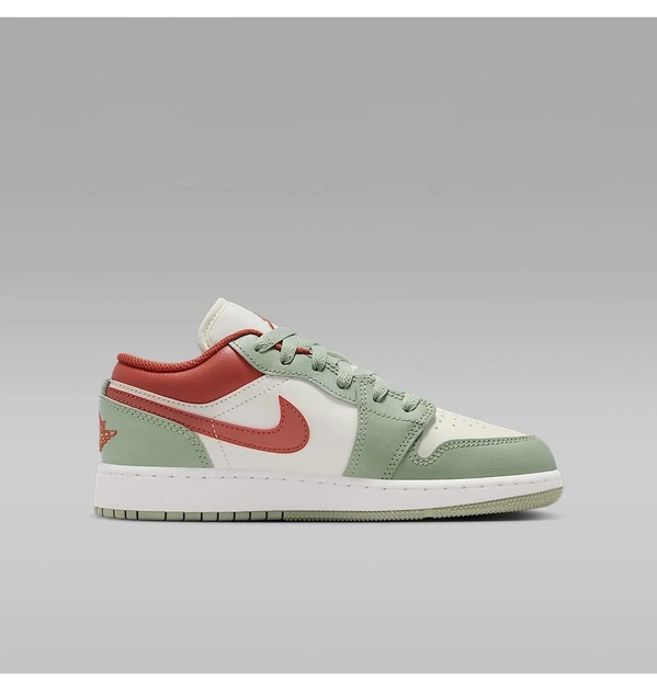 Кросівки дитячі Jordan 1 Low Gs Sail Jade Horizon Green/White 38.5 Білий, Зелений 553560-133 - Фото 3 Кросівки дитячі Jordan 1 Low Gs Sail Jade Horizon Green/White 38.5 Білий, Зелений 553560-133 - зображення 3