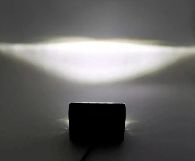 LED фара прямокутна лінзована 2 режими ближній + габарит дхо 40W 12-24V (120мм×80мм) МОЖНА ПЕРЕВЕРТАТИ фари на автобус , трактор - Фото 3 LED фара прямокутна лінзована 2 режими ближній + габарит дхо 40W 12-24V (120мм×80мм) МОЖНА ПЕРЕВЕРТАТИ фари на автобус , трактор - зображення 3