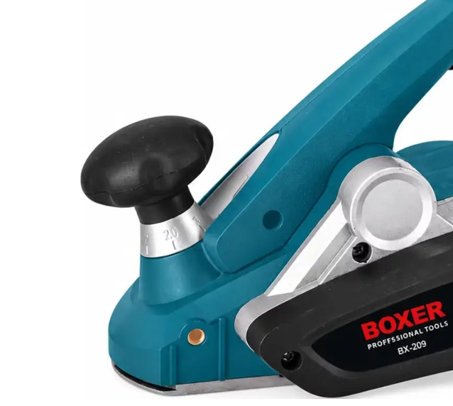 Ручной электрический рубанок BOXER BX209 1950 Вт 82 мм глубина строгания 0 2 мм для строгания выравнивания и обработки древесины - Фото 7 Ручной электрический рубанок BOXER BX209 1950 Вт 82 мм глубина строгания 0 2 мм для строгания выравнивания и обработки древесины - изображение 7