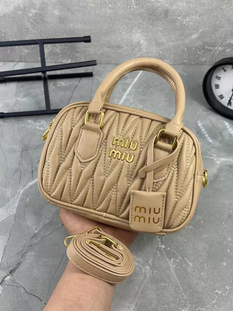 Женская сумка кросс-боди Miu miu 18119 бежевая - Фото 2 Женская сумка кросс-боди Miu miu 18119 бежевая - изображение 2