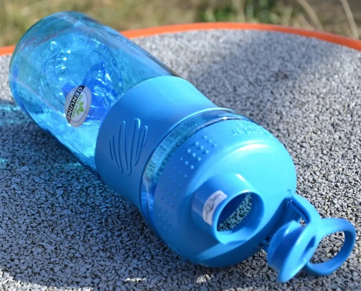 Шейкер спортивний (пляшка) BlenderBottle SportMixer Flip 28oz/820ml Cyan (PP_SM 28oz Cyan) - изображение 9