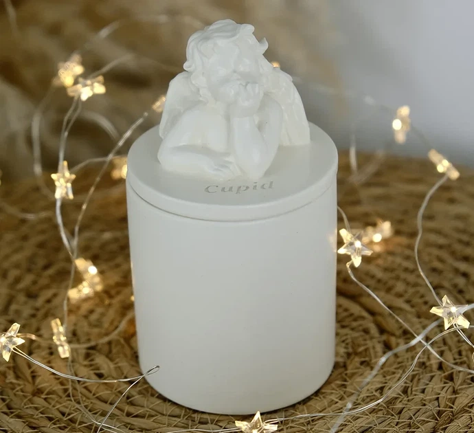 Аромасвічка CUPID SANTAL BEIGE 100% WOOD WAX 165g 35h Гранд Презент NAC 1102 - Фото 2 Аромасвічка CUPID SANTAL BEIGE 100% WOOD WAX 165g 35h Гранд Презент NAC 1102 - изображение 2