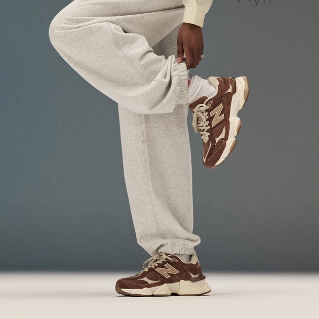 Коричневі кросівки New Balance 9060 41,5 (8) 26 см (U9060CCC) - зображення 7