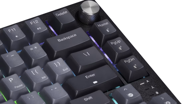 Klawiatura przewodowa Corsair K65 PLUS MLX Red Wireless RGB Black (CH-91D401L-ND) - obraz 2