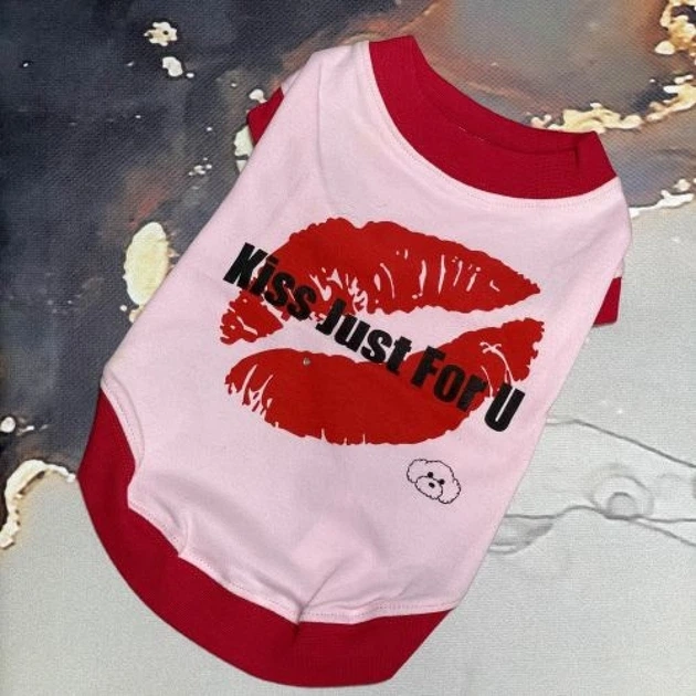 Футболка для собак "Kiss Just For U" розовый M Dog Dog 000354758 - Фото 1 Футболка для собак "Kiss Just For U" розовый M Dog Dog 000354758 - изображение 1