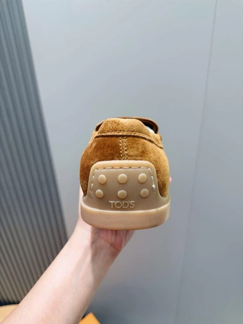 Мужские замшевые лоферы TOD'S коричневого цвета размер 41 - изображение 7