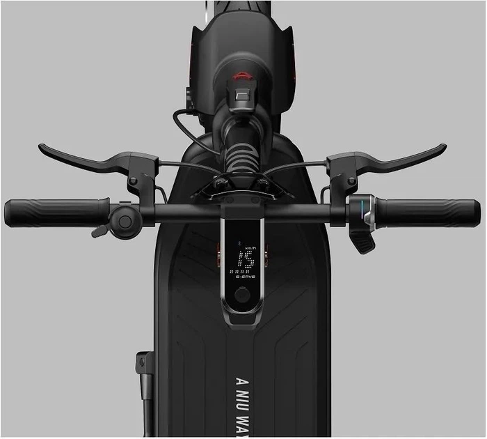 Електросамокат NIU KQi3 MAX Space Gray 9,5 K3T331B3E11 - Фото 5 Електросамокат NIU KQi3 MAX Space Gray 9,5 K3T331B3E11 - зображення 5