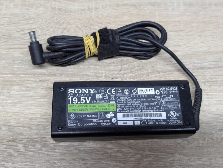 Блок питания Sony 90W,19.5V,4.7A,6.5 × 4.4 мм - Б/У - Фото 1 Блок питания Sony 90W,19.5V,4.7A,6.5 × 4.4 мм - Б/У - изображение 1
