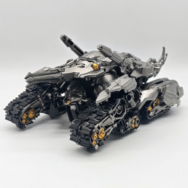 Робот-трансформер Мегатрон Металевий (Tank Megatron Commander) 29 см, зі світлом та зброєю (2966-26) - зображення 4