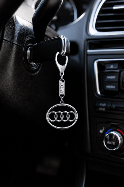 Брелок з білого золота Audi (Ауді) (з9004.1) - зображення 2