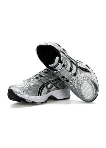 Кросівки жіночі GEL-NIMBUS 10.1 White Silver Black 37 (24см) ( В5350) - Фото 1 Кросівки жіночі GEL-NIMBUS 10.1 White Silver Black 37 (24см) ( В5350) - зображення 1