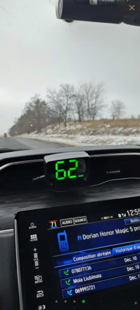 Автомобильный HUD GPS спидометр проекция скорости на лобовое стекло зеленые цифры - Фото 4 Автомобильный HUD GPS спидометр проекция скорости на лобовое стекло зеленые цифры - изображение 4