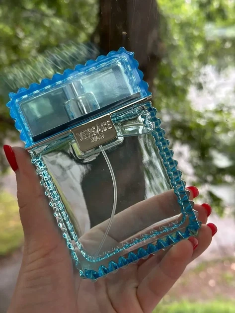 Чоловіча туалетна вода Versace Man Eau Fraiche 100 мл - Фото 3 Чоловіча туалетна вода Versace Man Eau Fraiche 100 мл - зображення 3