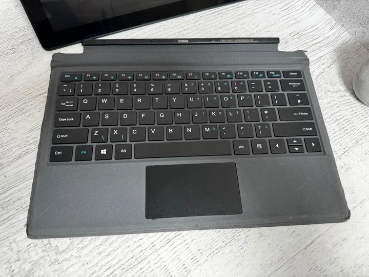 Ноутбук планшет 2 в 1 12" Touch | Windows | Intel Atom x5 | 4GB | SSD 60 GB | Для навчання | з клавіатурою Linx LINX12V64EDU - Б/У - Фото 10 Ноутбук планшет 2 в 1 12" Touch | Windows | Intel Atom x5 | 4GB | SSD 60 GB | Для навчання | з клавіатурою Linx LINX12V64EDU - Б/У - изображение 10