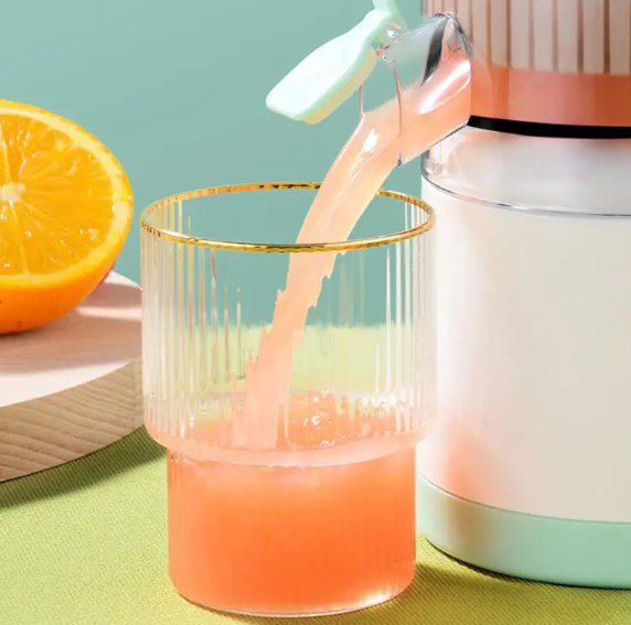 Соковыжималка для цитрусовых аккумуляторная портативная электрическая USB сокодавка бытовая беспроводная 400 мл 45 Вт 1300 мАч пластиковая для дома офиса путешествий - изображение 7