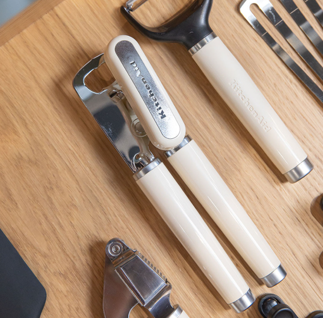 Відкривачка для банок і пляшок KitchenAid Coreline 21см кремовий (KAG199OHACE) - изображение 6