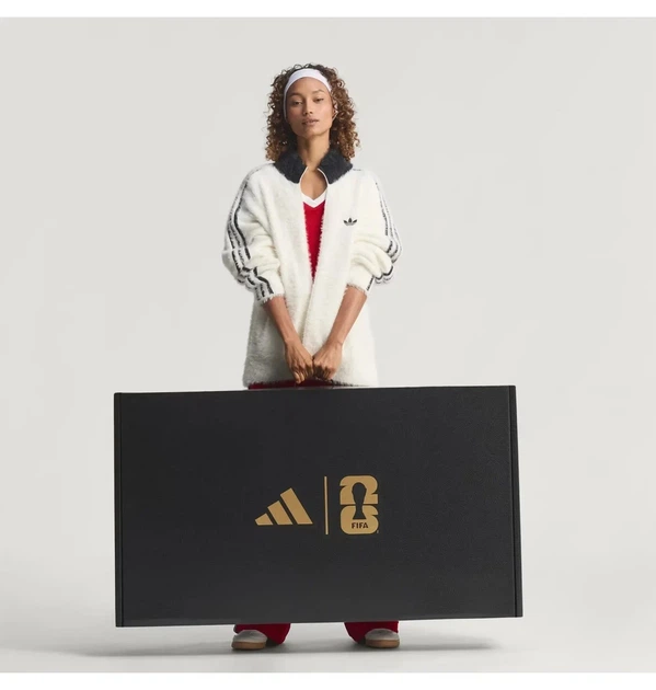 Набір міні-м'ячів adidas FIFA World Cup Historical Mini Ball Set Термополіуретан Білий - Фото 5 Набір міні-м'ячів adidas FIFA World Cup Historical Mini Ball Set Термополіуретан Білий - зображення 5