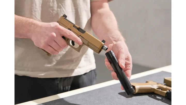 Пневматический пистолет Umarex Glock 19X MOS COY blowback калибр 4,5мм - изображение 6