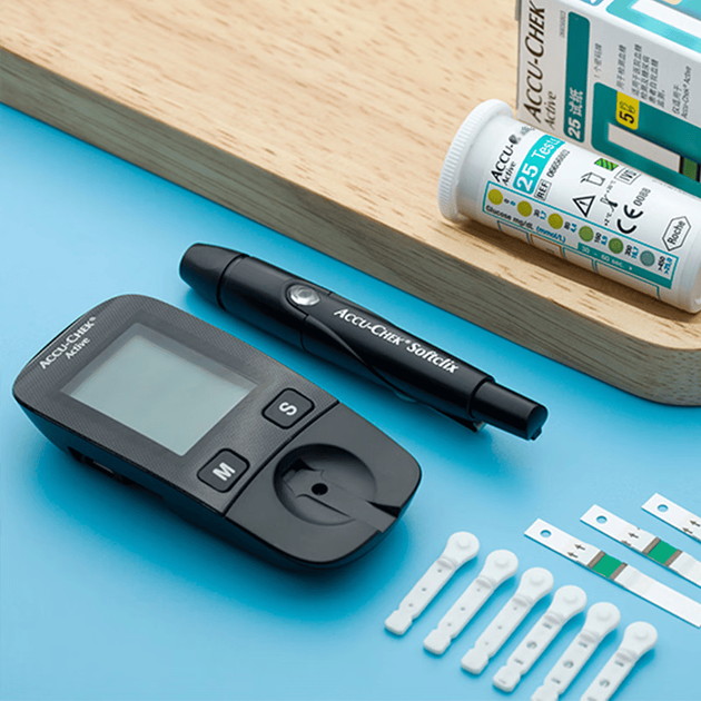 Глюкометр Roche Active, набір: прилад + 50 тест-смужок + 50 ланцетів - зображення 4
