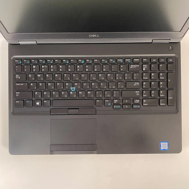 Ноутбук Dell Latitude 5590 / 15.6" (1366x768) TN / Intel Core i5-7300U (2 (4) ядра по 2.6 - 3.5 GHz) / 16 GB DDR4 / 240 GB SSD / Intel UHD Graphics 620 / WebCam / HDMI б/у + Подарок Беспроводная мышь / USB - Фото 3 Ноутбук Dell Latitude 5590 / 15.6" (1366x768) TN / Intel Core i5-7300U (2 (4) ядра по 2.6 - 3.5 GHz) / 16 GB DDR4 / 240 GB SSD / Intel UHD Graphics 620 / WebCam / HDMI б/у + Подарок Беспроводная мышь / USB - изображение 3