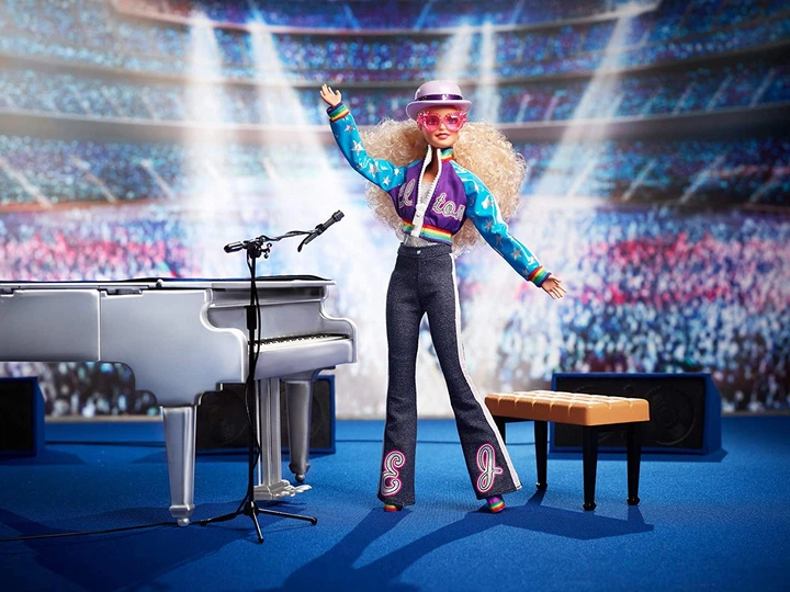 Лялька Барбі колекційна Елтон Джон Barbie Collector Elton John Doll (GHT52) - Фото 5 Лялька Барбі колекційна Елтон Джон Barbie Collector Elton John Doll (GHT52) - зображення 5