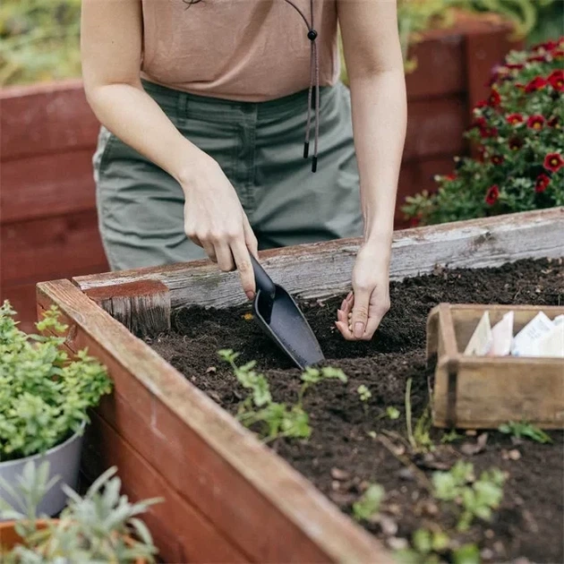 Лопатка Fiskars Solid (1071899) - Фото 6 Лопатка Fiskars Solid (1071899) - изображение 6