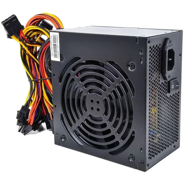 Блок живлення QUBE 750W 80+ Gold Semi-Modular (QBC-GPG-750W-80G) - Фото 2 Блок живлення QUBE 750W 80+ Gold Semi-Modular (QBC-GPG-750W-80G) - изображение 2