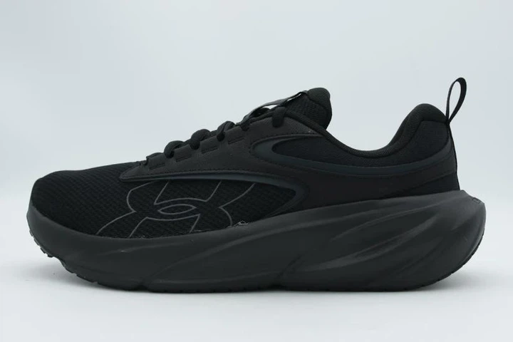 Кроссовки мужские Under Armour Surge 5 42 Чорний 6010459-002 - Фото 1 Кроссовки мужские Under Armour Surge 5 42 Чорний 6010459-002 - изображение 1