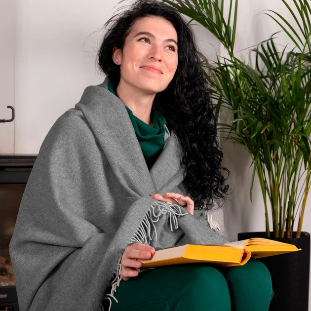 Плед вовняний 100% Lambswool 140х200 см сірий з бахромою - Фото 3 Плед вовняний 100% Lambswool 140х200 см сірий з бахромою - зображення 3