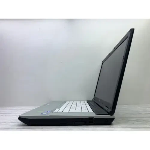 Ноутбук Fujitsu Lifebook E751 15.6 Core i5-2430M 2.4 ГГц 8GB 120GB + Windows 10 Pro + АКБ + ЗП Вживані Б/В | 35185 - зображення 4