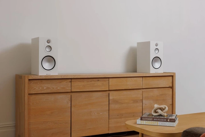 Акустична система Monitor Audio Silver 100 Satin White (8G) - Фото 5 Акустична система Monitor Audio Silver 100 Satin White (8G) - изображение 5
