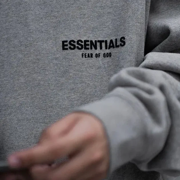 Худи Essentials Fear Of God с логотипами с двух сторон серого цвета (S). - изображение 5