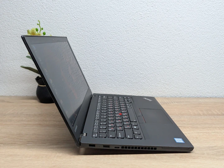 Ноутбук Lenovo ThinkPad T470: 10 14 Full HD Intel Core i7-7600U 8GB DDR4 Intel HD Graphics SSD 256 - Б/У - Фото 5 Ноутбук Lenovo ThinkPad T470: 10 14 Full HD Intel Core i7-7600U 8GB DDR4 Intel HD Graphics SSD 256 - Б/У - изображение 5