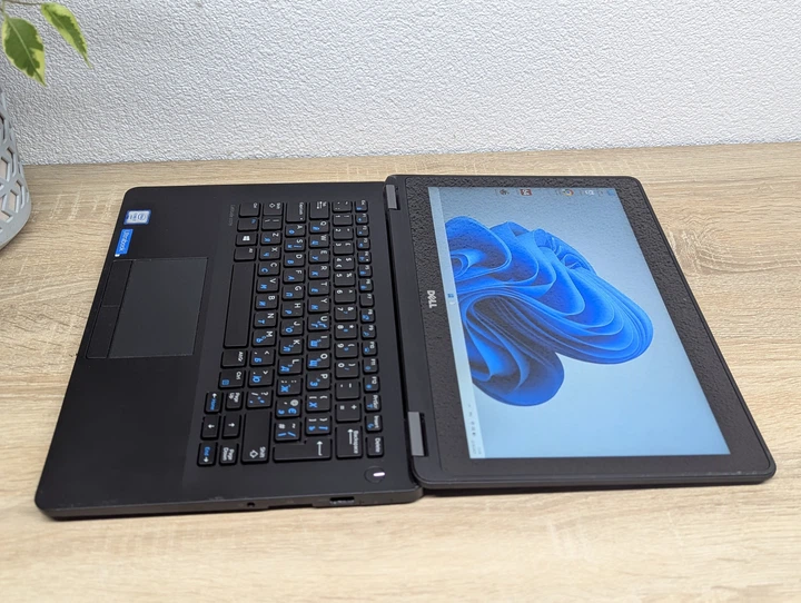 Ноутбук Dell Latitude E7270: 12 Full hd сенсорный, Intel Core i7-6600U,8GB DDR4, SSD 256Gb - Б/У - изображение 3