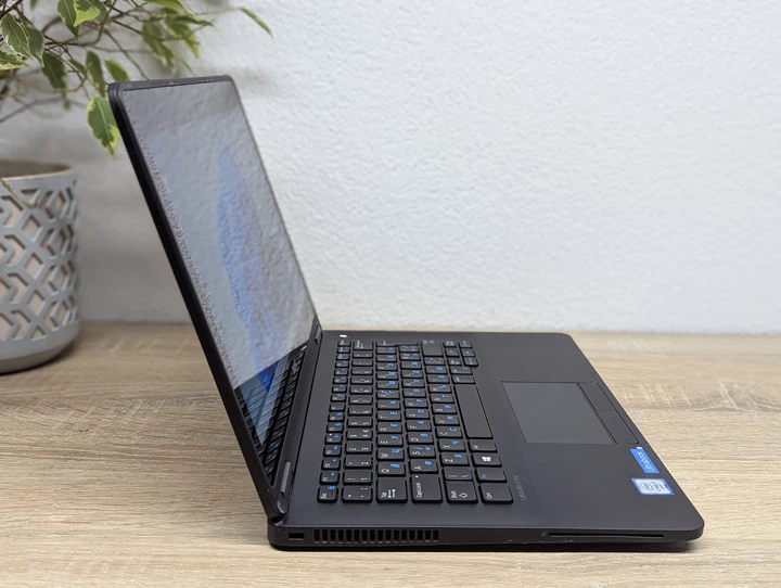 Ноутбук Dell Latitude E7270: 12 Full hd сенсорный, Intel Core i7-6600U,8GB DDR4, SSD 256Gb - Б/У - изображение 5