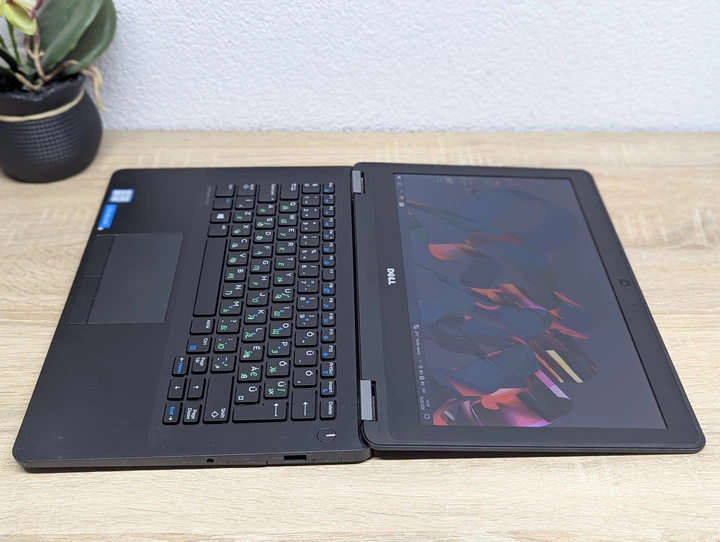 Ноутбук Dell Latitude E7270: 12, Intel Core i5-6300U,8 GB DDR4, Intel HD Graphics, SSD 256Gb - Б/У - Фото 4 Ноутбук Dell Latitude E7270: 12, Intel Core i5-6300U,8 GB DDR4, Intel HD Graphics, SSD 256Gb - Б/У - изображение 4