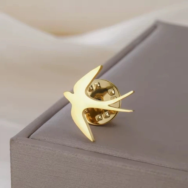 Значок из стали BROCHE брошь бижутерия Птицы Ласточка золотистый BRGV114864 - изображение 2