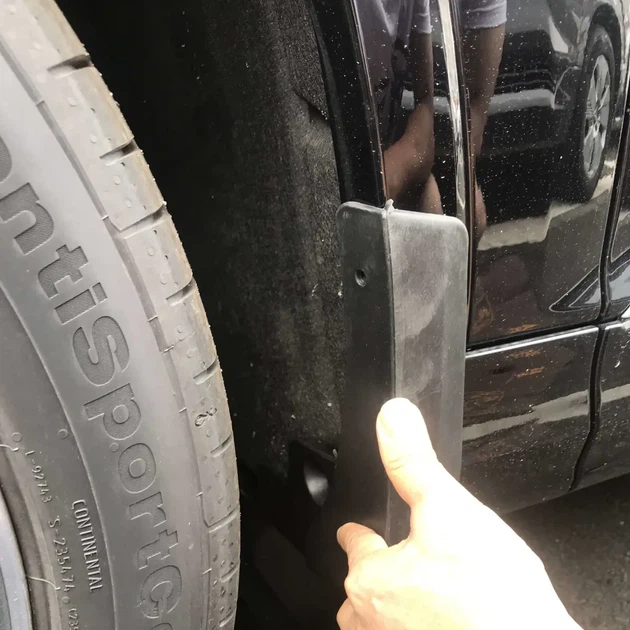 Комплект полиуретановых брызговиков для Audi Q7 2020-2023 - изображение 6