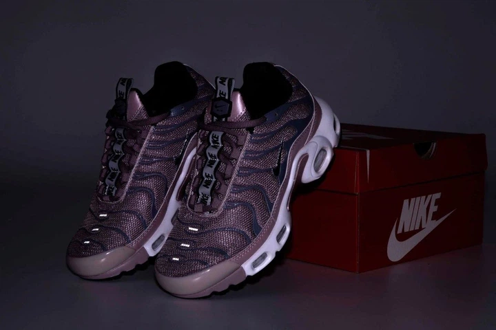Кросівки жіночі Ni Air Max TN Plus Pink White Black / Най аір макс тн плюс рожеві 40 - Фото 7 Кросівки жіночі Ni Air Max TN Plus Pink White Black / Най аір макс тн плюс рожеві 40 - зображення 7