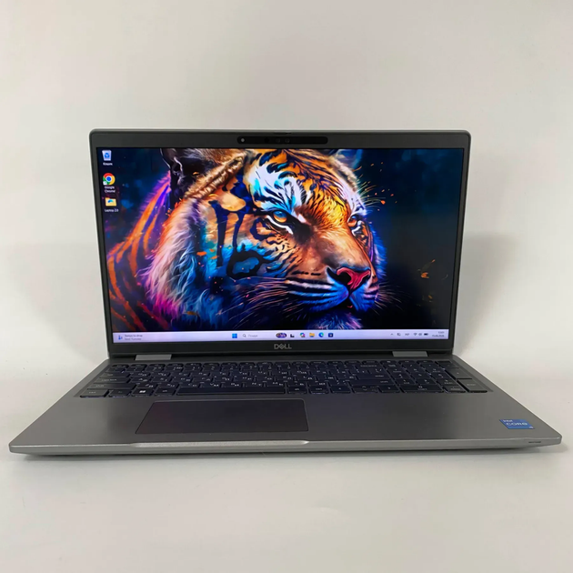 Ультрабук Б-класс Dell Latitude 5530 / 15.6" (1920x1080) IPS / Intel Core i5-1240P (12 (16) ядер по 3.3 - 4.4 GHz) / 16 GB DDR4 / 256 GB SSD / Intel Iris Xe Graphics / WebCam / TouchID б/у + Подарок Беспроводная мышь / USB - изображение 2