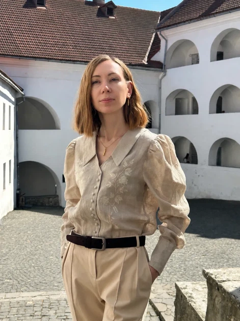 Брюки Чинос з защипами спереду XS YOU&DEE - Фото 2 Брюки Чинос з защипами спереду XS YOU&DEE - зображення 2