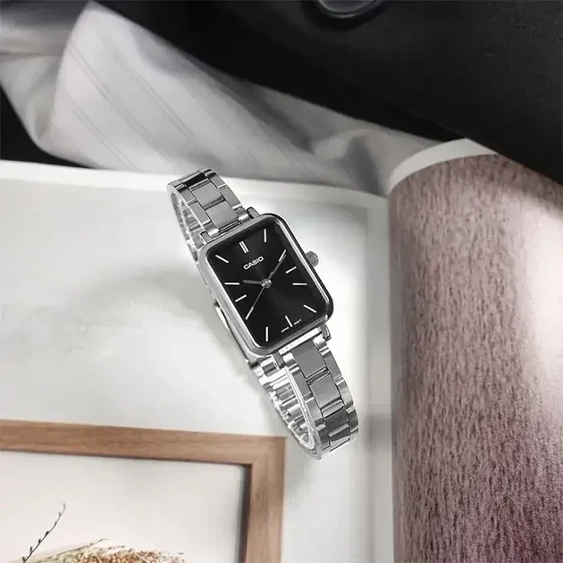 Жіночий годинник Casio LTP-V009D-1E чорний 30 м - зображення 7