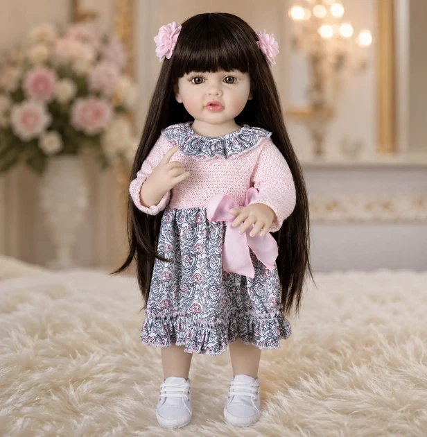 Реалістична лялька Reborn Baby Doll Seline 55 см — вінілова дівчинка з довгим темним волоссям та аксесуарами, можна купати (RB090) - зображення 5